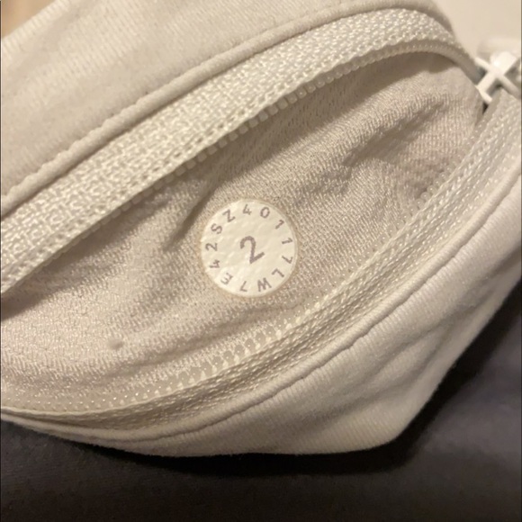 Lulu shorts - Picture 2 of 5